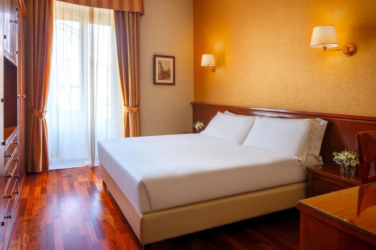 Suite with Sofa Bed,1420498710:JPEG
